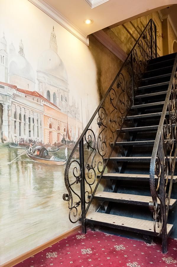 Krts Korona Hotel Sudilovichi Luaran gambar
